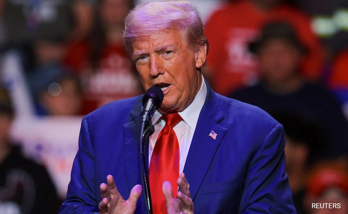 Trump's Firm To Charge $100,000 A Month For Faster Feed Of His Posts: Report