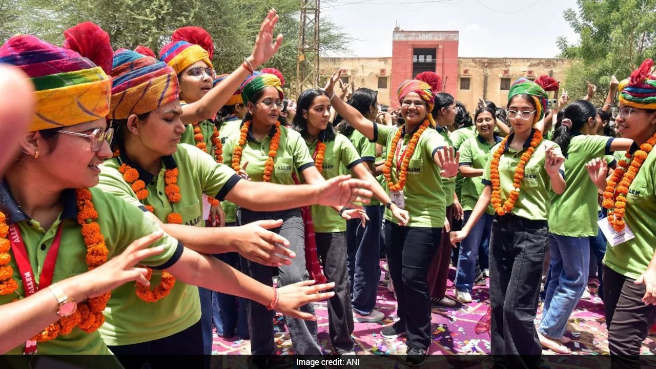 NEET UG 2026 Top Performers: Over 58% Women Qualifiers, Age Group 17-19 Dominate