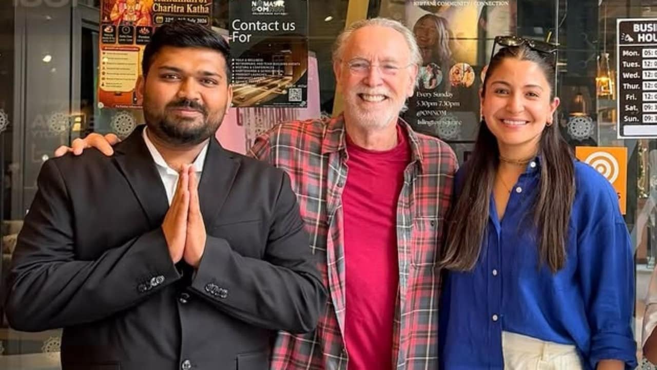 Viral Pics: Anushka Sharma Spotted With Spiritual Teacher Krishna Das At A London Restaurant