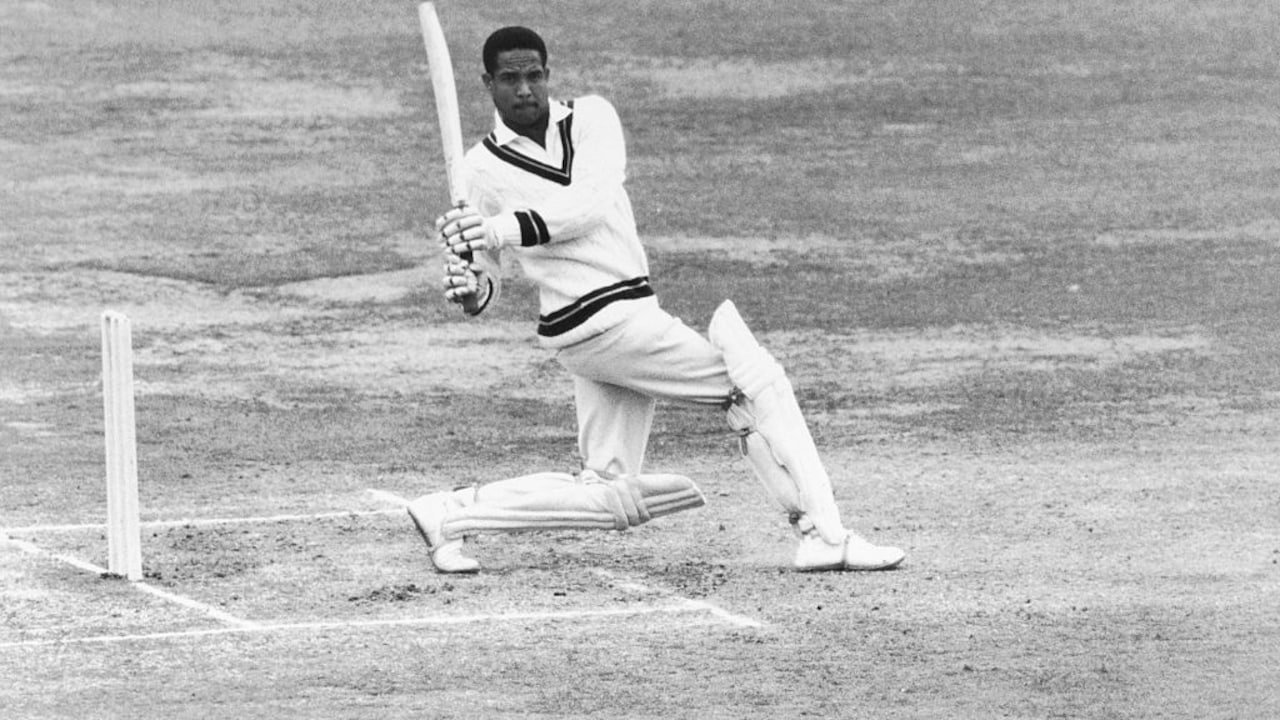 'Tapped Sunil Gavaskar's Shoulder And Hit Century": Ex-India Star Reveals Superstitious Act Of Gary Sobers
