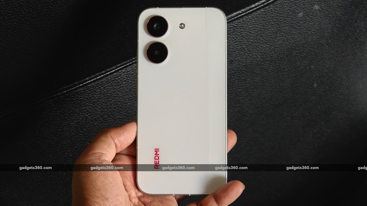 Best Mobiles Under Rs. 40,000 in India: From Redmi Turbo 5, to OnePlus Nord CE 6 and More