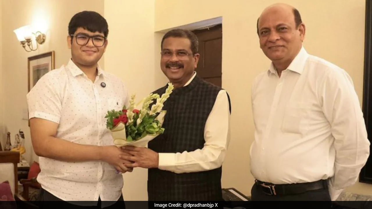 Dharmendra Pradhan Meets NEET 2026 AIR 2 Panshul Bansal, Praises His Achievement