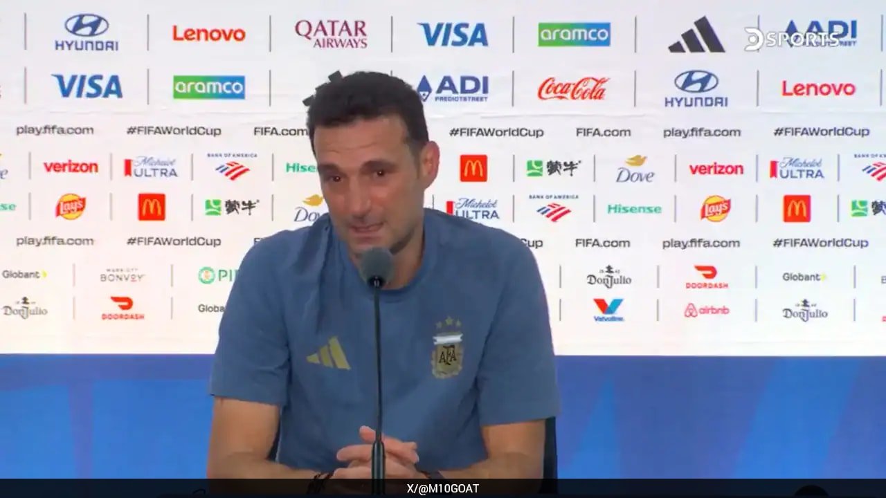Shattered By World Cup Final Defeat, Argentina Coach Lionel Scaloni Breaks Down In Press Conference