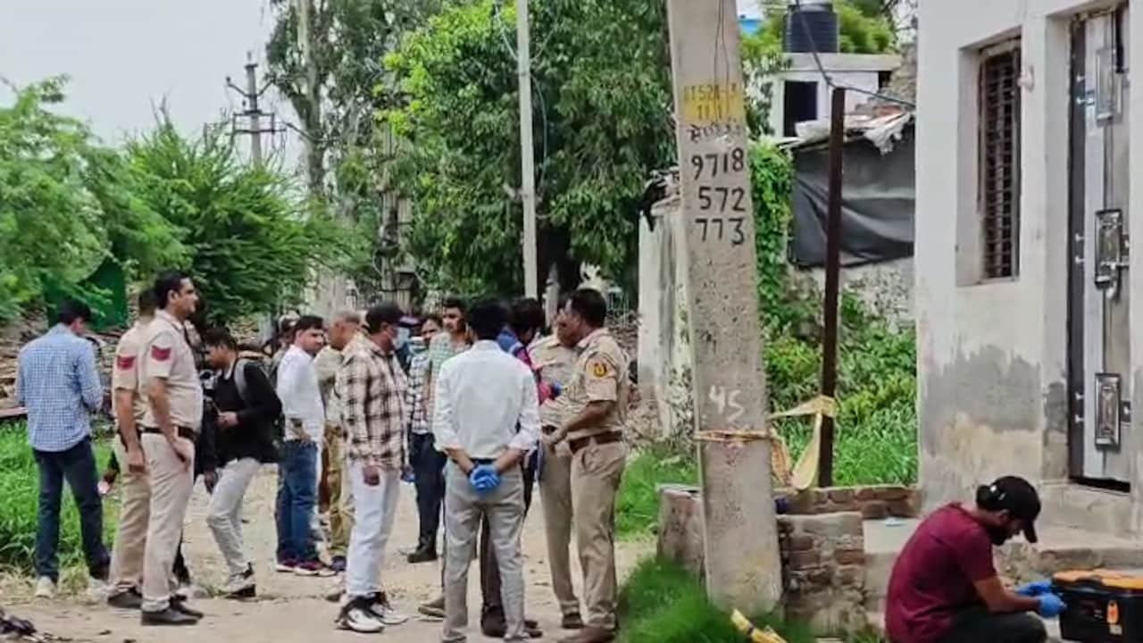 'Your Father Said Sit Inside, Have Tea': Gang Robs Rs 9 Lakh From Delhi House