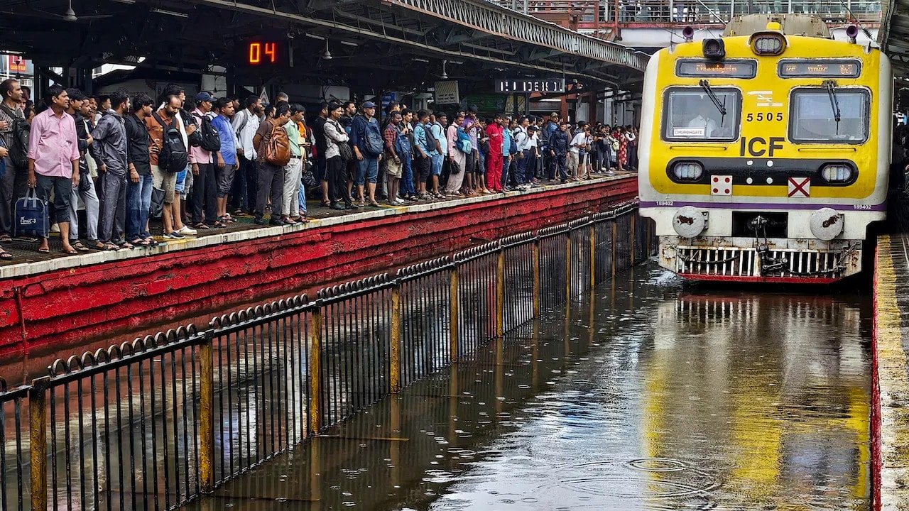 Mumbai Local Train Update: These 10 Trains Upgraded To 15-Car Rakes From Today - Check Details