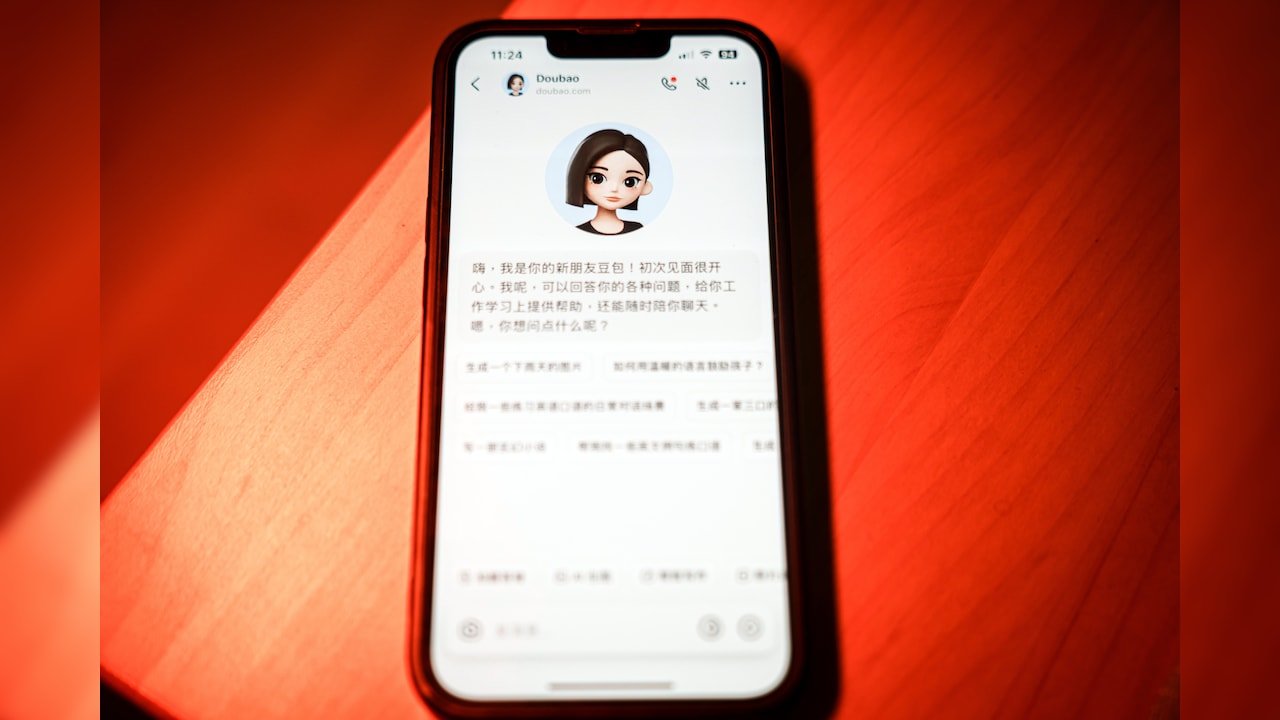 China's New AI Crackdown on Virtual Companions Leaves Heartbreak Behind