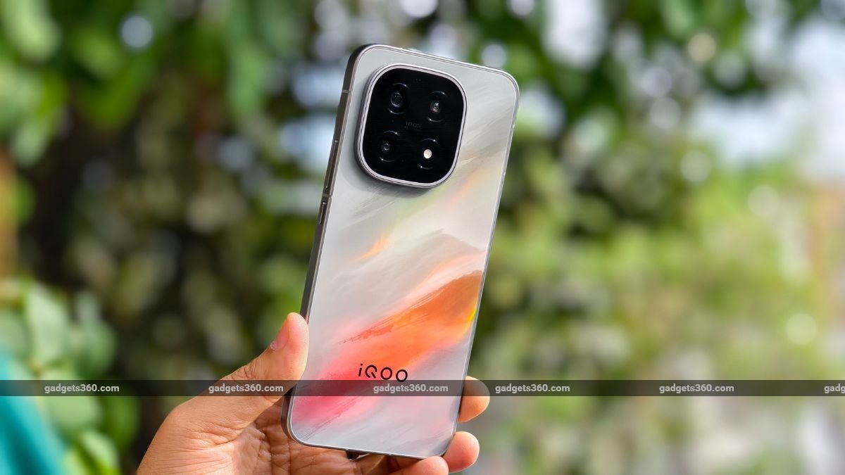 iQOO 16T Tipped to Feature Next-Generation MediaTek or Qualcomm Chip; Key Specifications Leak