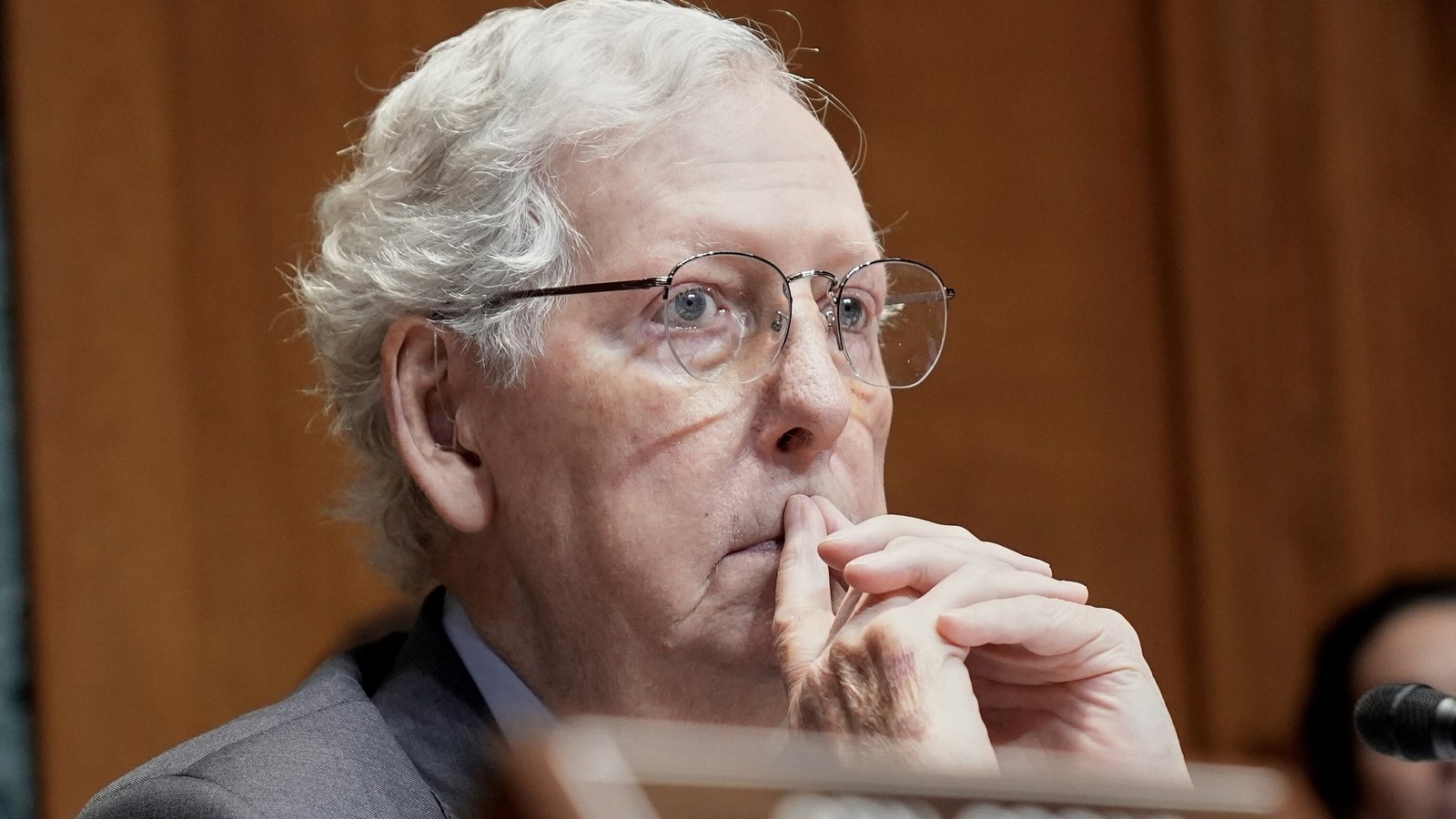Mitch McConnell health update: Kentucky Senator's team new cover-up exposed as security detail guards hospital