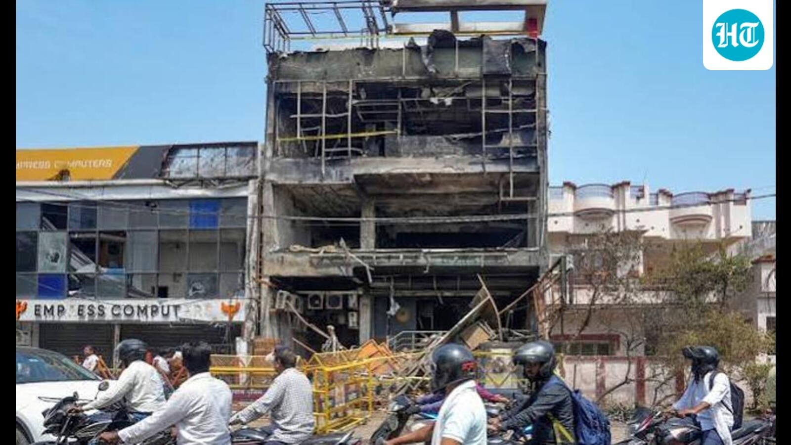 Lucknow: Owners start razing Aliganj commercial building after LDA order