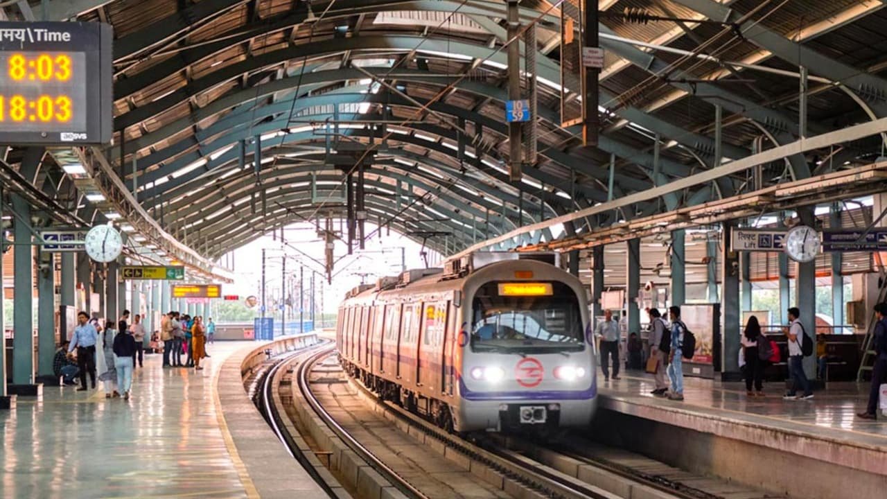 16 Delhi Metro Stations Shut Over Security Concerns Amid CJP Protest