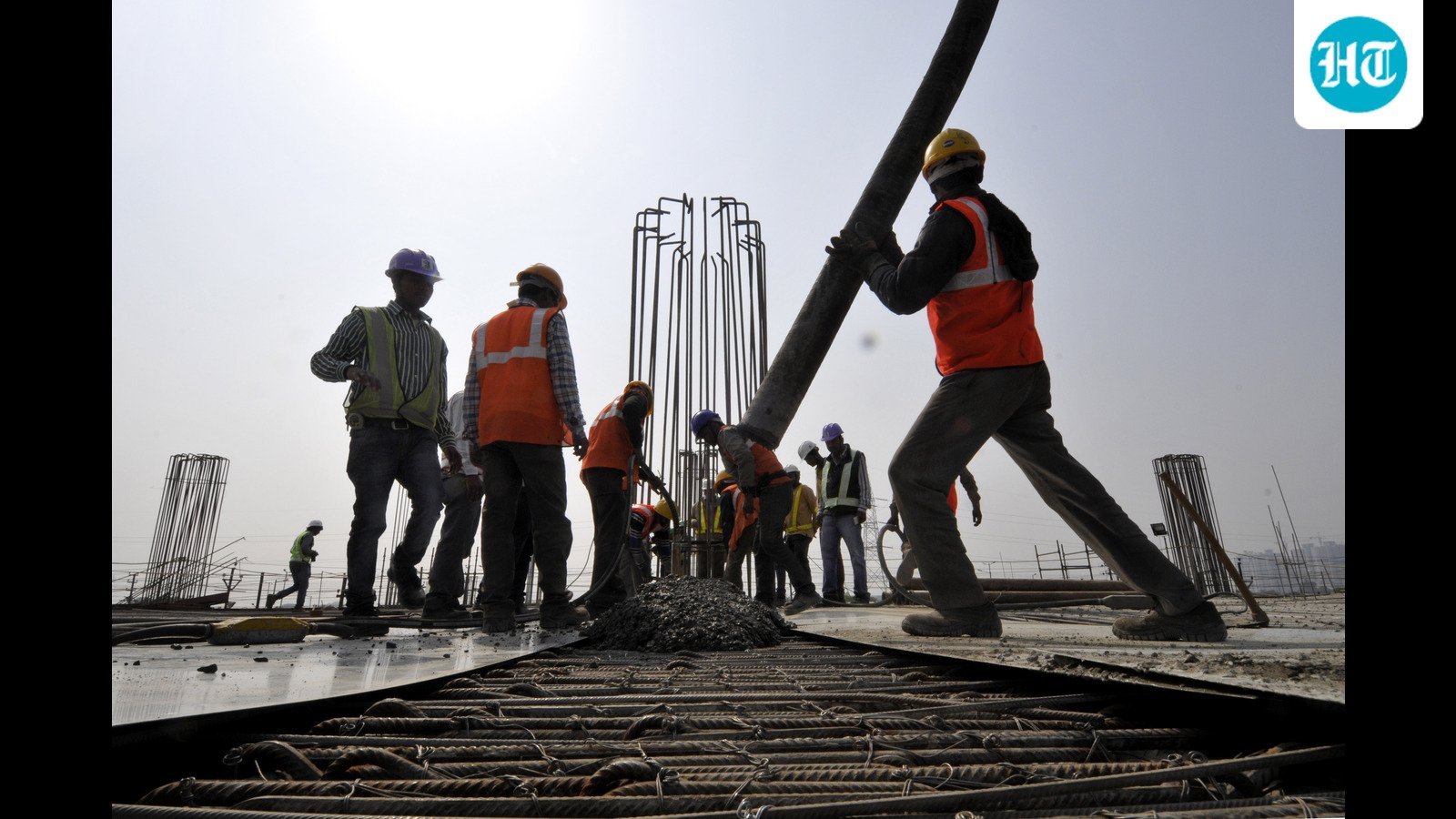 DMRC erects steel span over National Highway-9, Delhi-Meerut Expressway