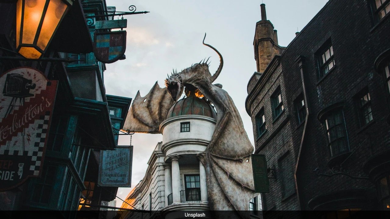 Video: Giant Flying Dragon Surprises Early Morning Commuters In Scotland