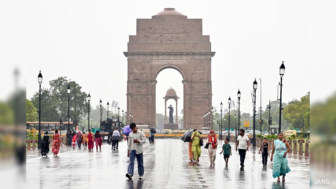 Weather LIVE Updates: Delhi Records Below-Normal Day Temperature, Light Rain Likely Next Week