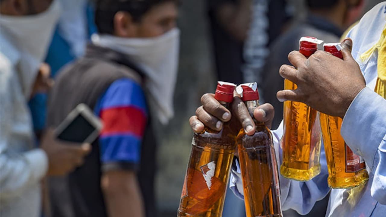 Liquor Shops To Shut By 8 PM In Delhi Over Weekend Amid CJP Protest