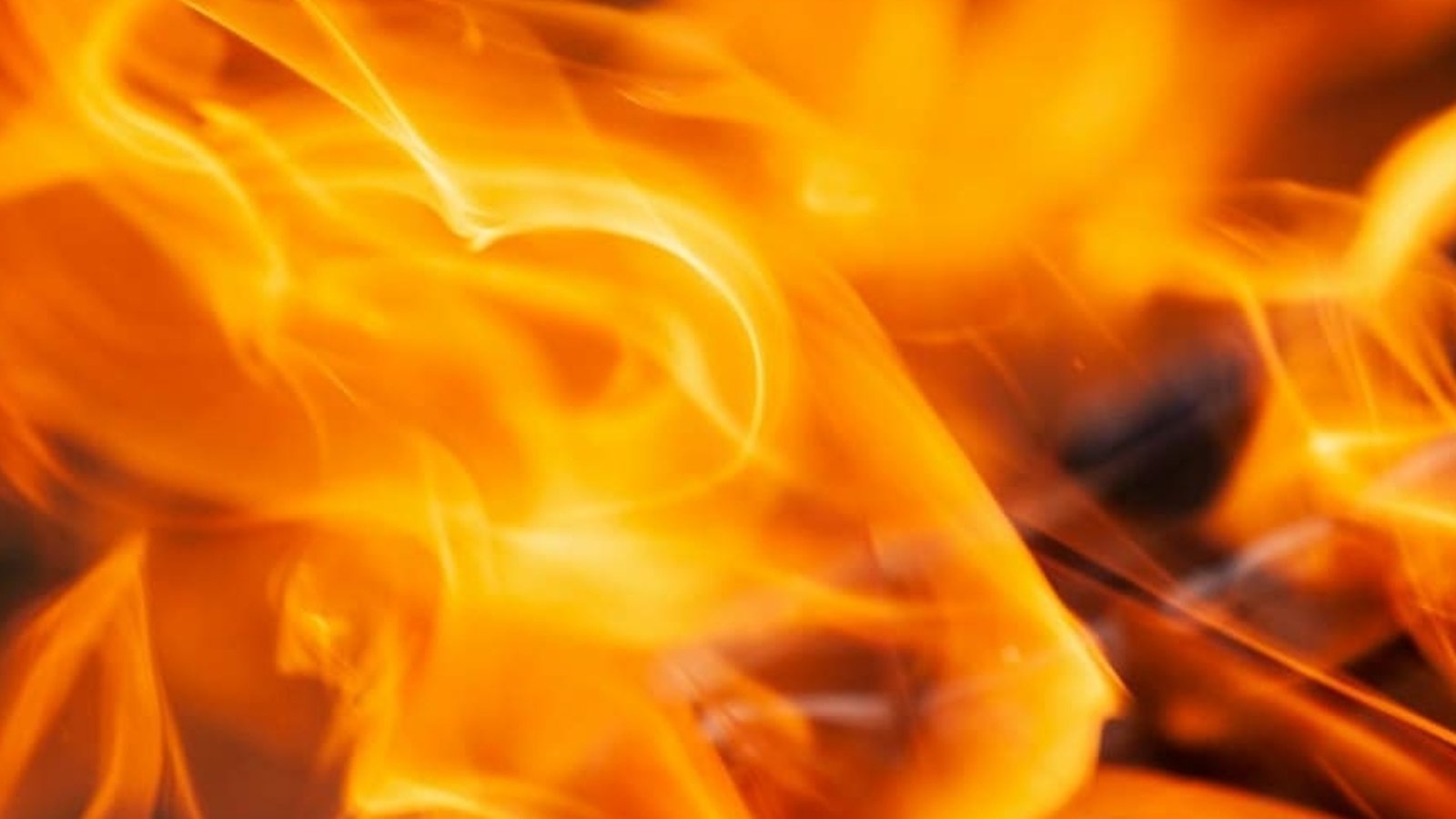 What's on fire in Denver right now? Videos show massive smoke plume