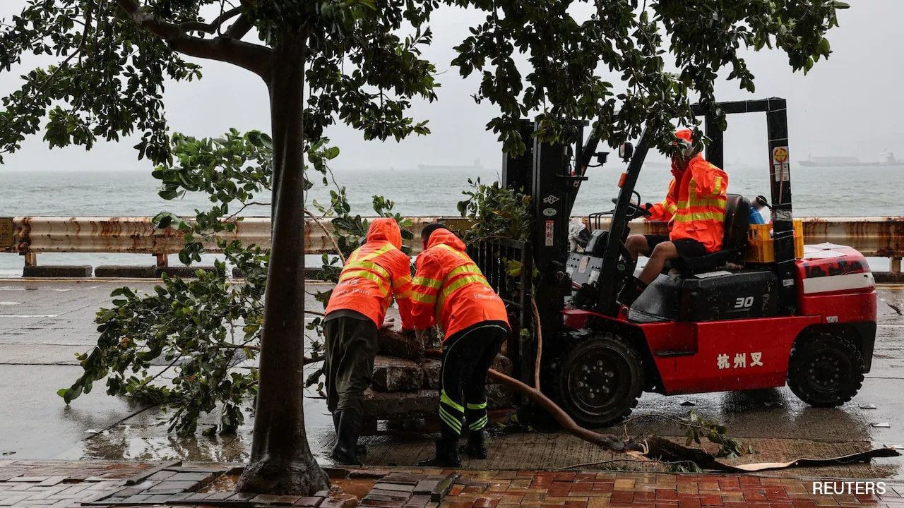 Flash Flood Kills 10, Injures 23 In Northwest China Tourist Spot