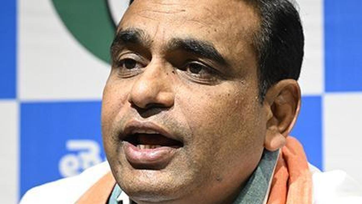 MP Chamala bats for HYDRAA Commissioner Ranganath