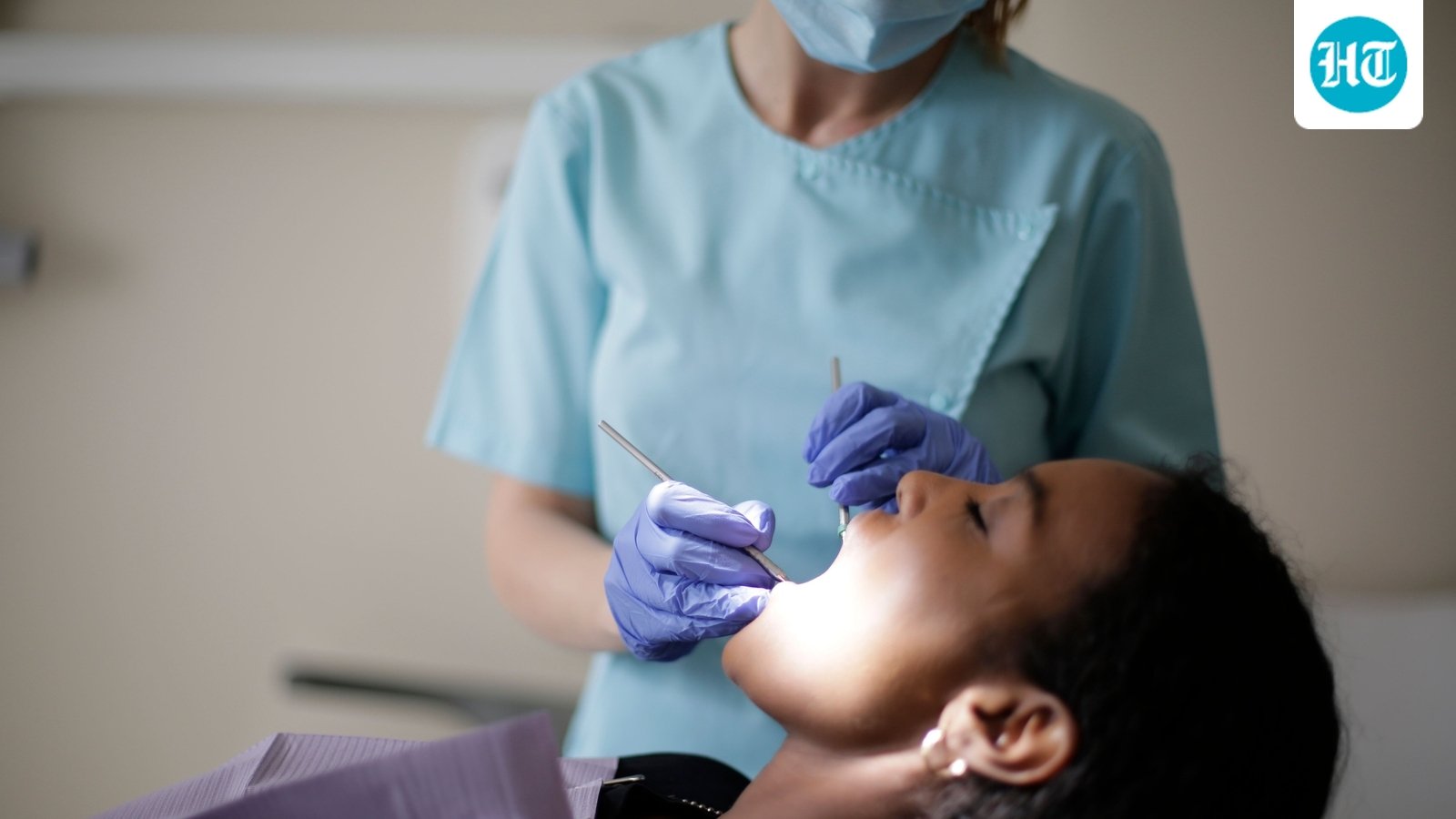 Worried about oral health? Dentist Dr Mark Burhenne shares 5 signs of having the healthiest mouth