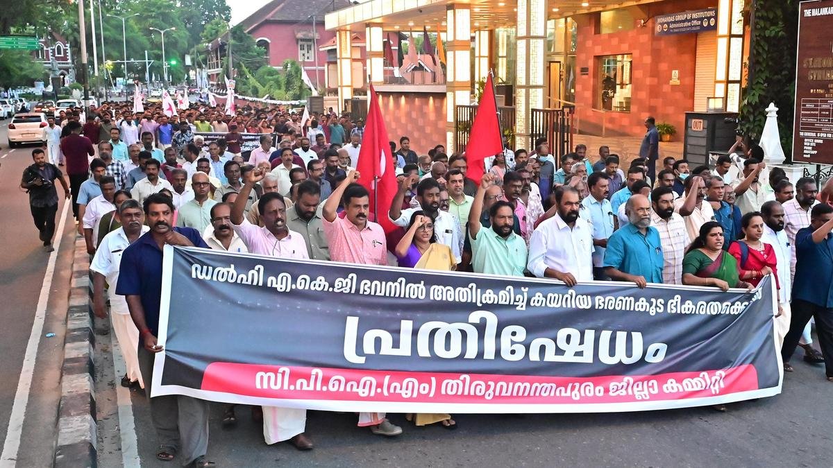 Former Kerala CM Pinarayi Vijayan says arrest attempt of student Aishe Ghosh is an assault on democratic rights