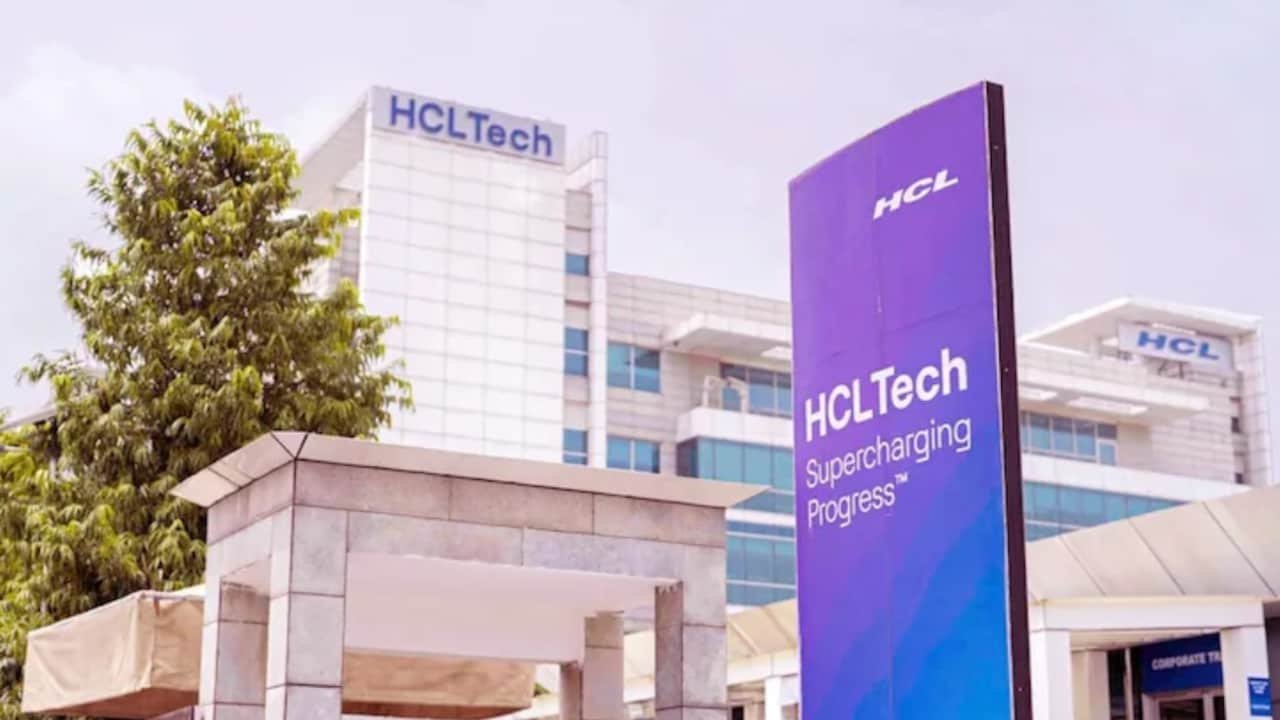 'We Want Hike': HCL Employees Scream As CEO Takes Stage; Video Goes Viral