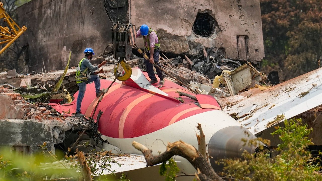 AI-171 Crash: Centre Rules Out Faulty Fuel Switch As Probe Enters Final Stage