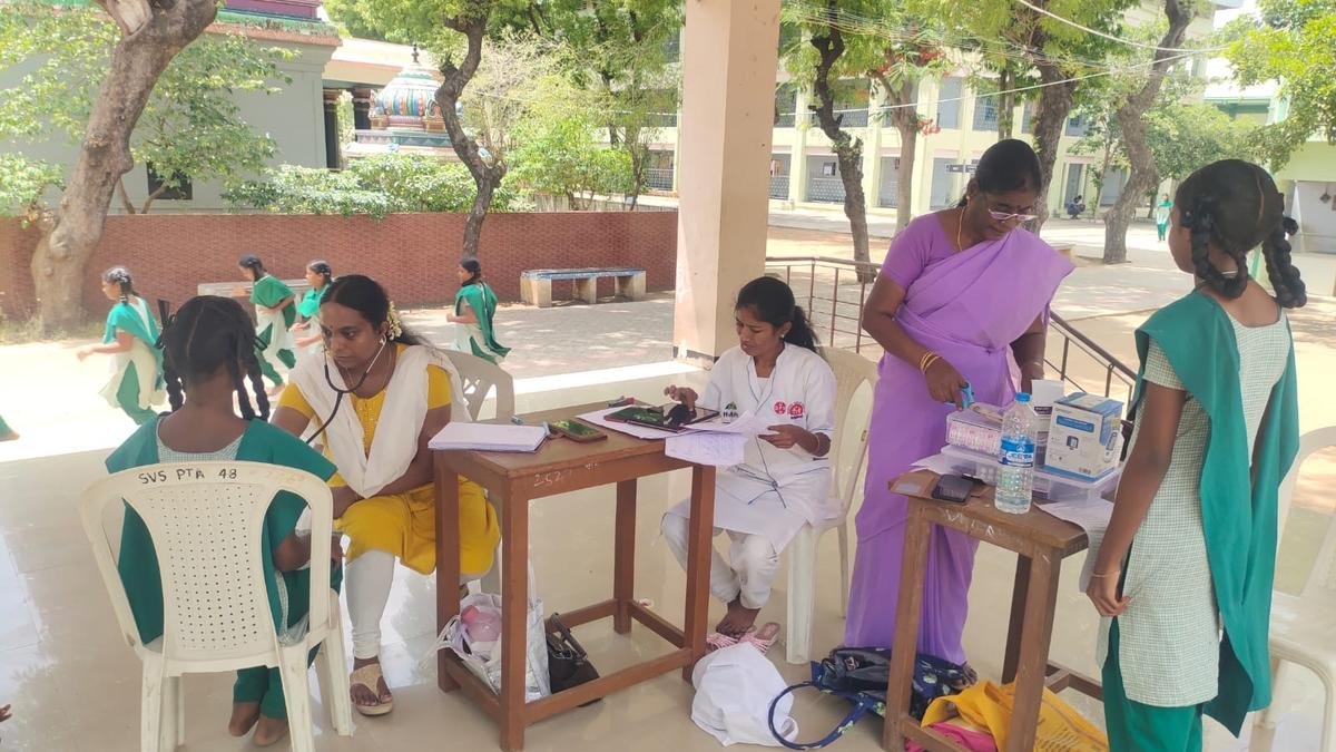 Tiruchi Corporation deploys health teams to screen school students