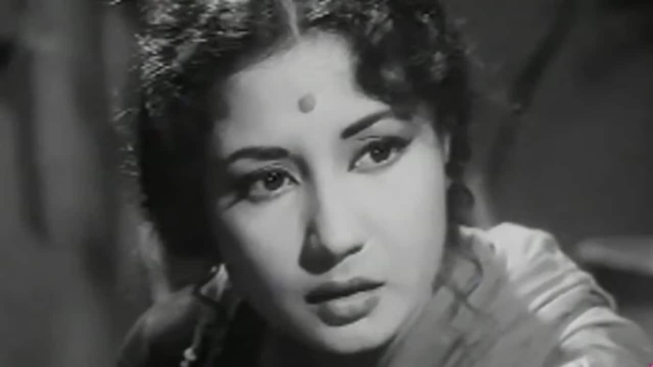 The Last Goodbye Of 'The Tragedy Queen': Meena Kumari's Final Shoot Was More Heartbreaking Than Her Last Film