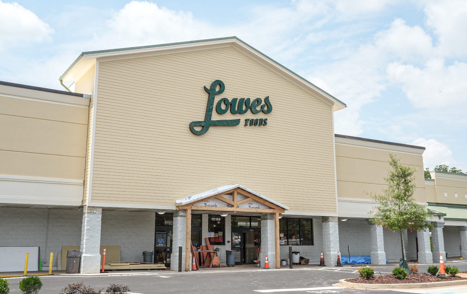 Lowes Foods sets Lyman opening after marketing team 'jumps the gun'