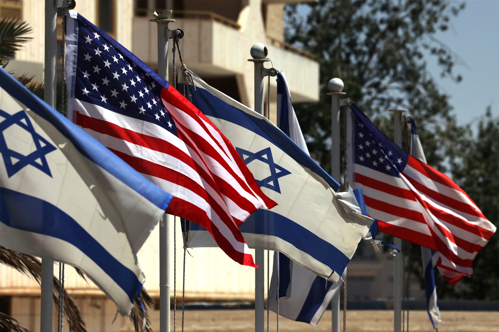 Progressives' anti-AIPAC wave hits a snag in St. Louis