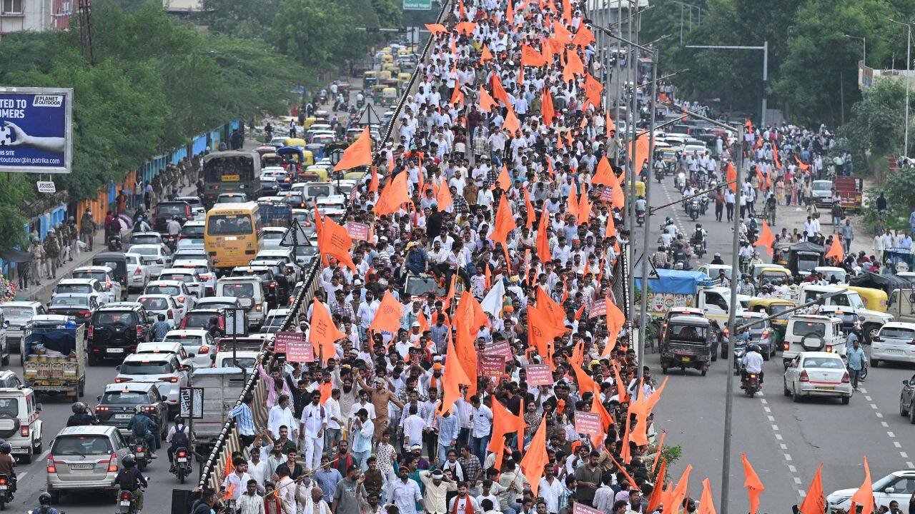 Police use water cannons to halt Karni Sena rally in Jaipur