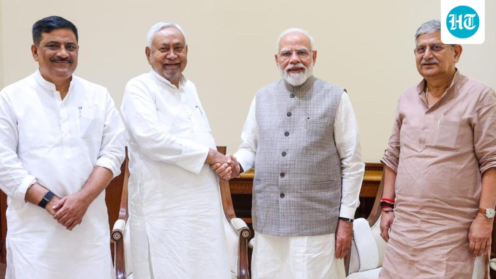 Modi, Nitish meet day after Bankipur defeat