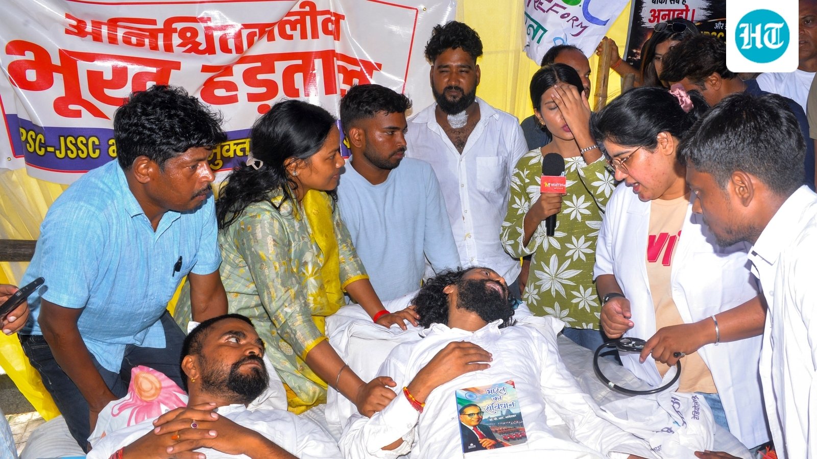 Jharkhand govt reaches out to protesting students, stalemate continues