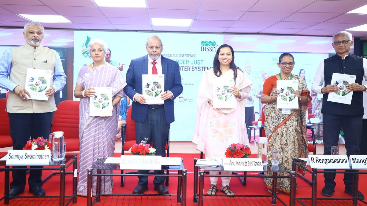 Centre considering legislation for women farmers’ empowerment, says PM-EAC Chairman
