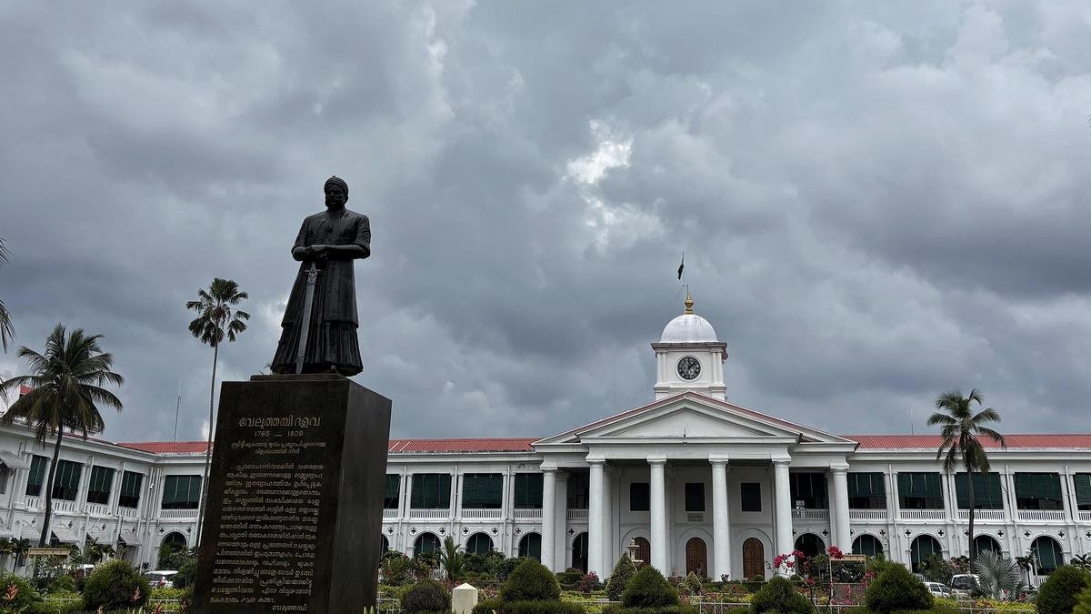 How institutions decay: On the perils of personal staff becoming parallel power centres