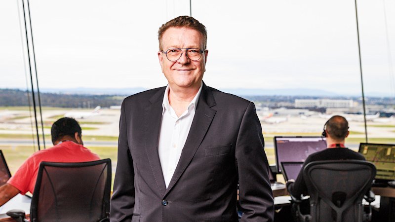 Airservices admits it was too slow to hire air traffic controllers