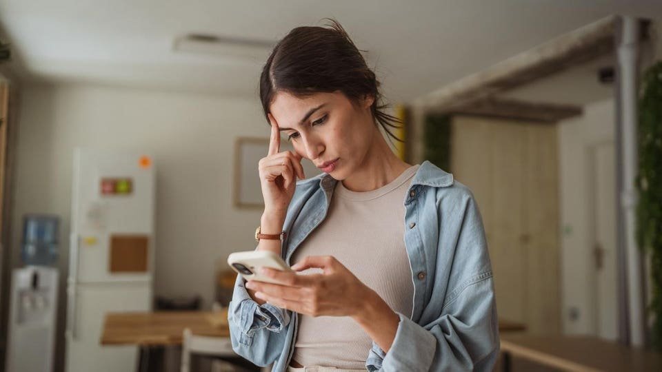 2 Scatterbrained Habits That Mean You’re Intelligent, By A Psychologist