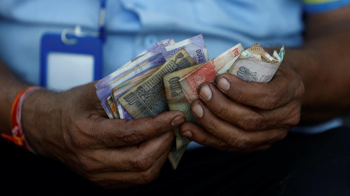 Rupee falls 8 paise to 95.38 against U.S. dollar in early trade