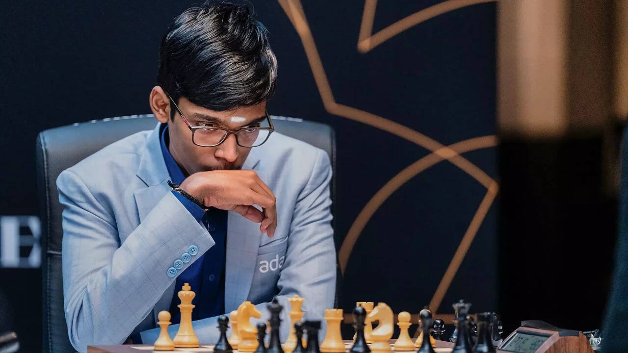 Praggnanandhaa beats Sindarov to share Sinquefield Cup lead
