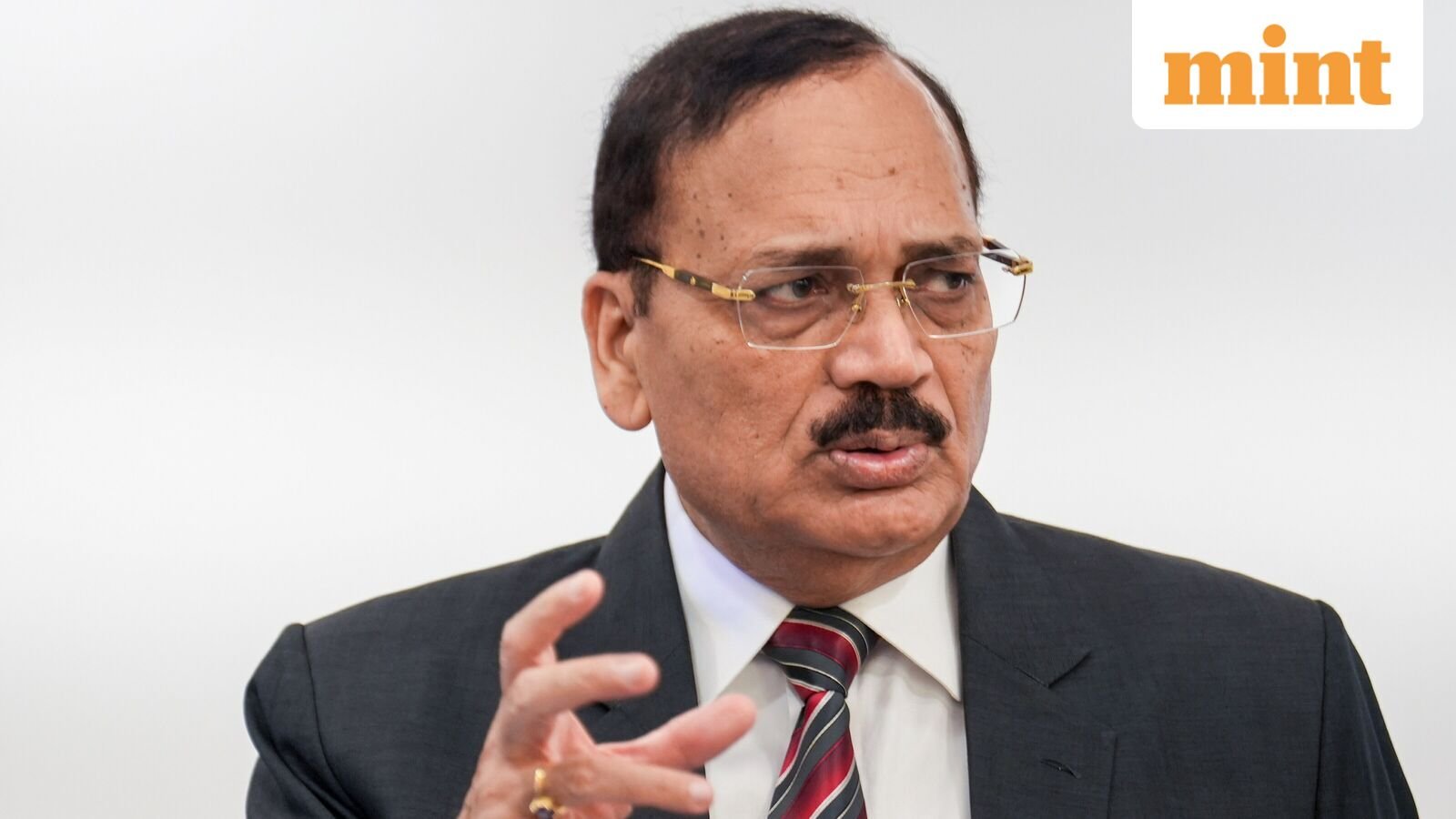 BCI halts enrolment of NALSAR 2026 law graduates over alleged CJI convocation campaign
