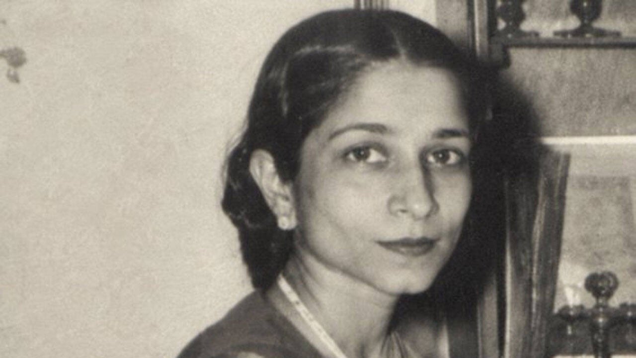 She replaced Gandhi’s charkha with the Ashoka Chakra on India’s national flag: The story of Surayya Tyabji, the artist behind the tricolour