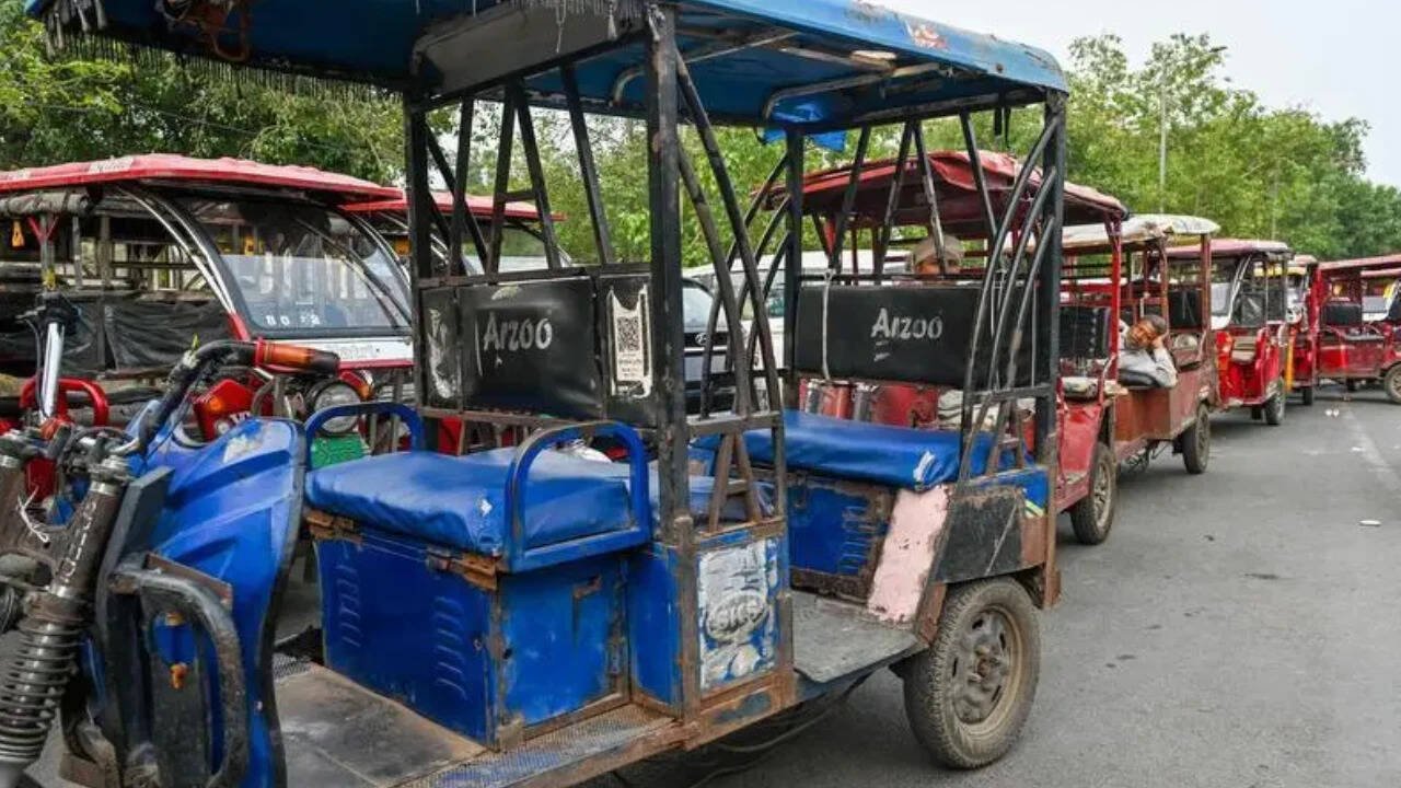 E-rickshaw battery blast sparks fire in Delhi godown, kills 2