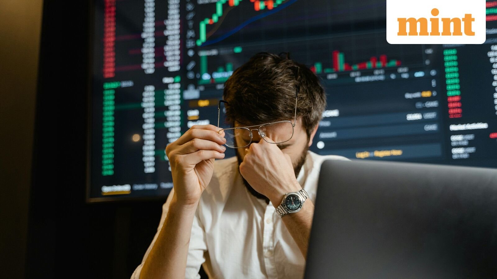 Sensex crashes almost 500 points, Nifty 50 extends losses for 6th consecutive session
