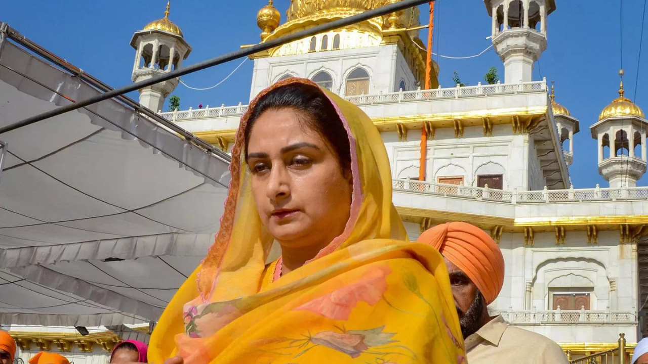 'Over 600 beadbis in 10 years': Harsimrat Badal targets AAP, Congress over sacrilege cases in Punjab