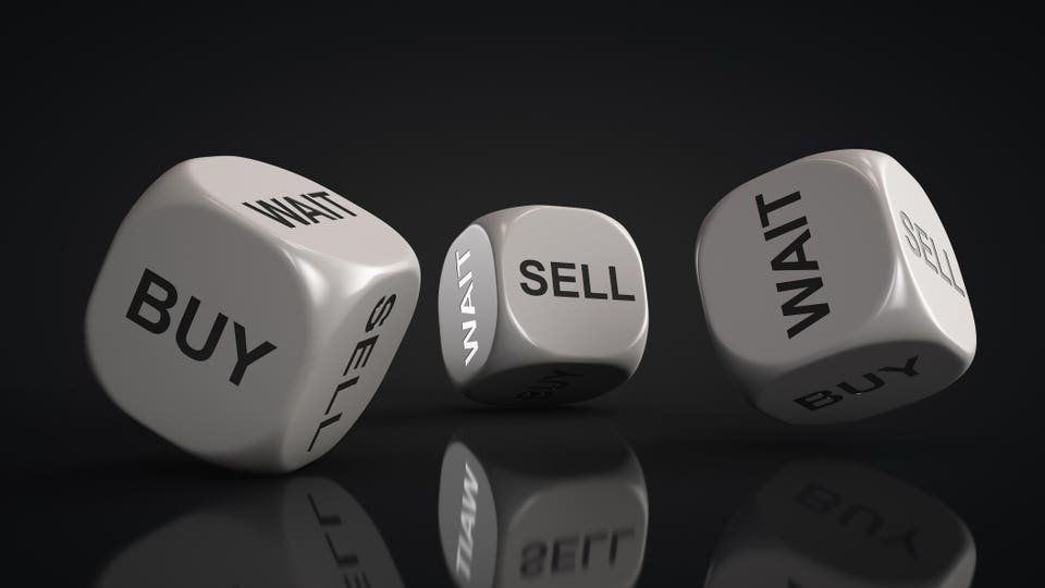 The Unsolicited Offer Trap: When To Sell And When To Hold Your Premium Domain