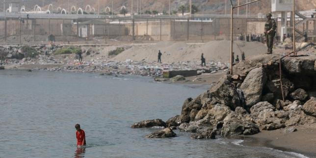Spanish police arrest five alleged Ceuta traffickers