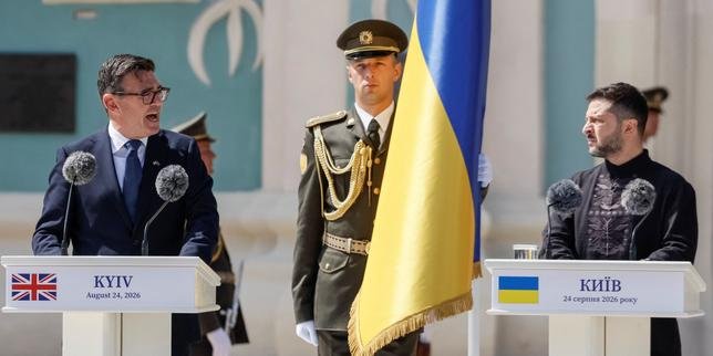 UK PM dismisses Russian threats as Ukraine allies gather in Kyiv