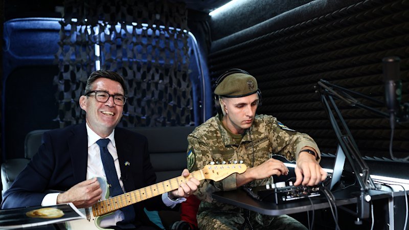 Burnham jamming with Ukraine soldier goes viral as Kremlin vents fury