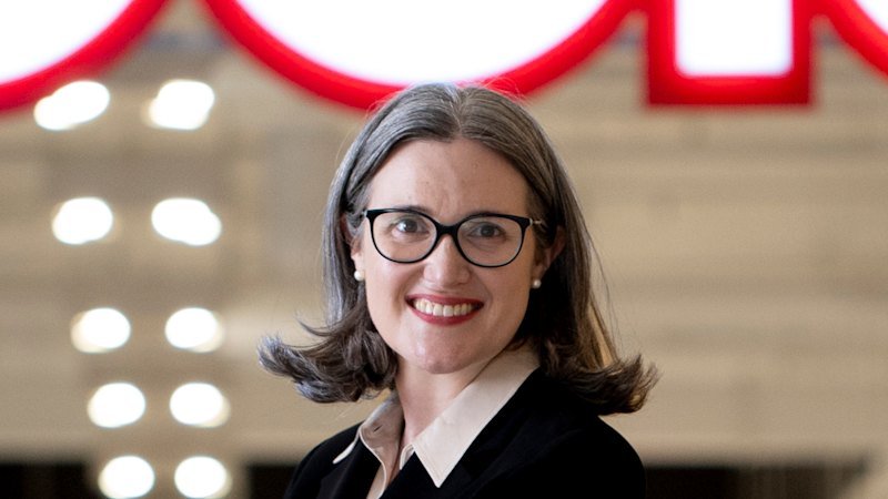 Coles bets on online growth as Ooshie craze drives sales to Woolworths