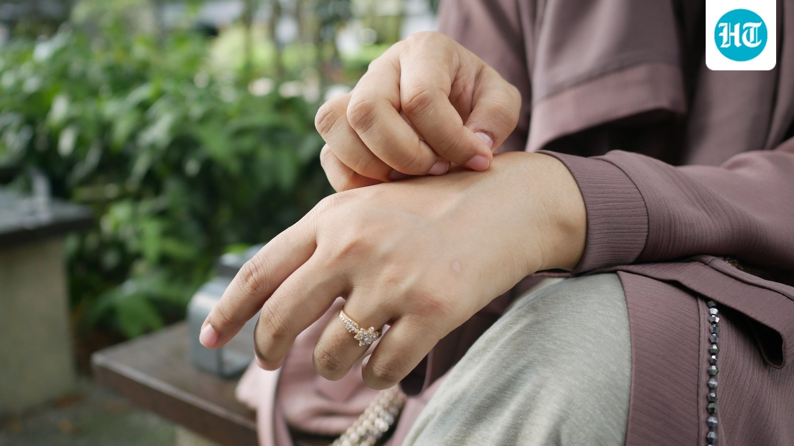 Entrepreneur earns  ₹14 lakh a month with itch-scratching service: ‘It’s in great demand’