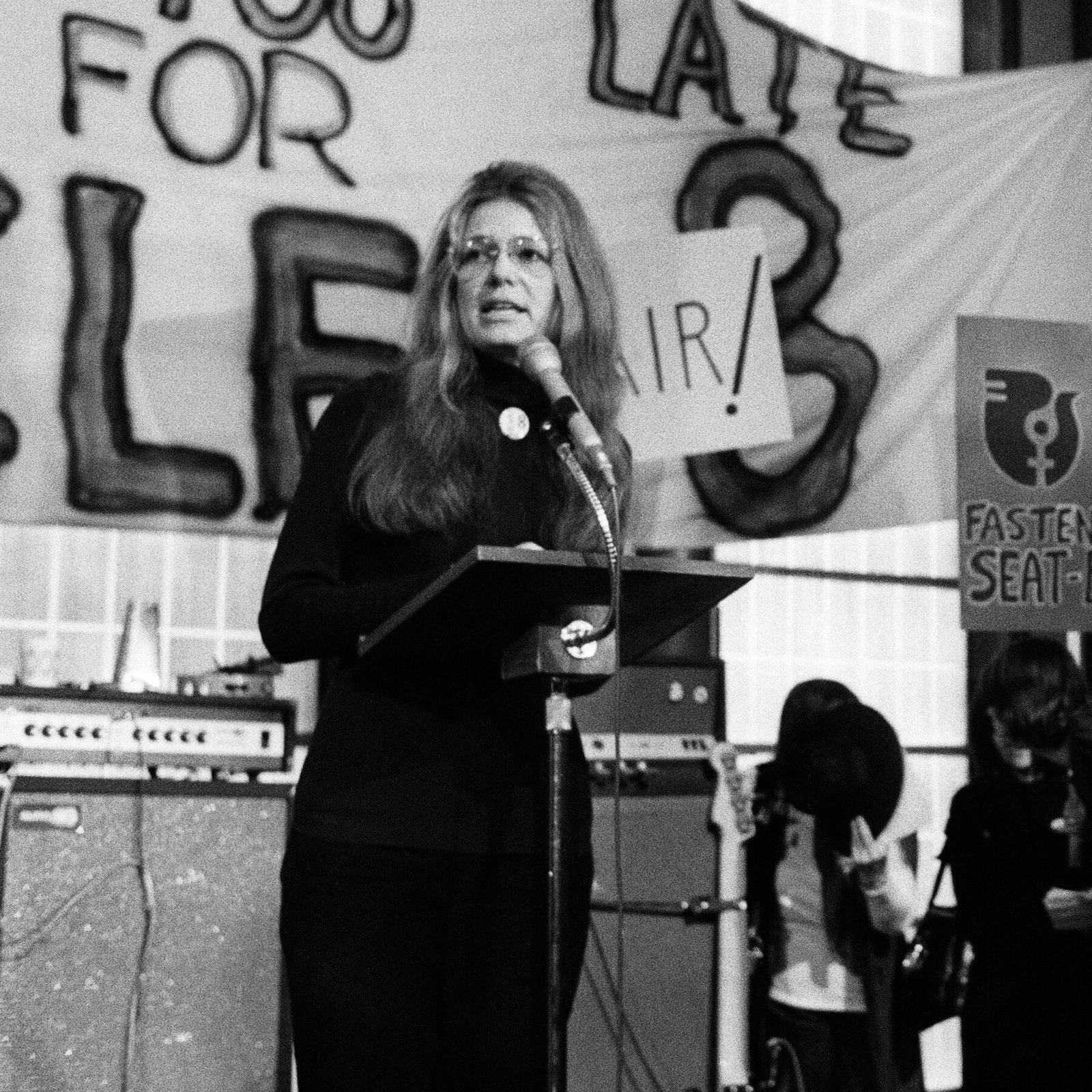 Gloria Steinem, Personification of the Feminist Movement, Dies at 92